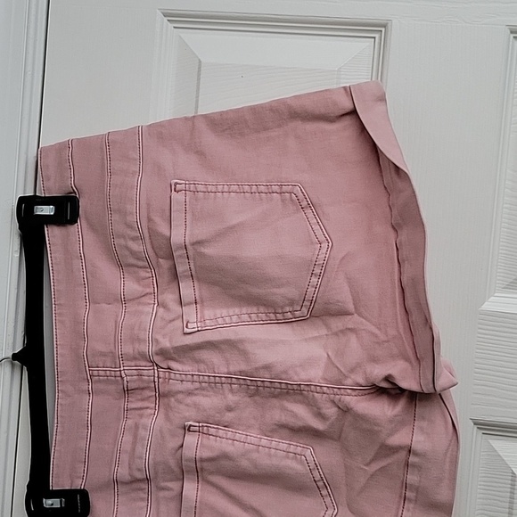 Tinseltown High Rise Shorts - Picture 7 of 12